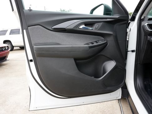Used 2022 Chevrolet TrailBlazer LS image 15