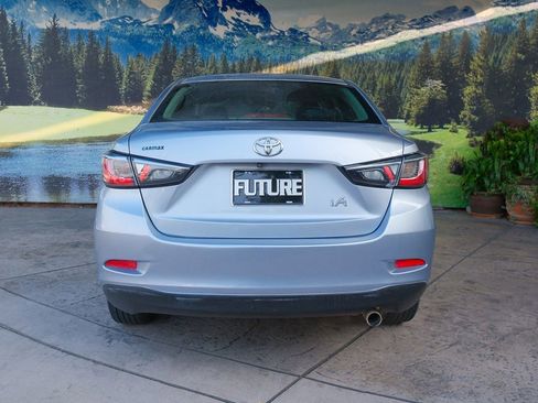 Used 2017 Toyota Yaris iA FWD image 5