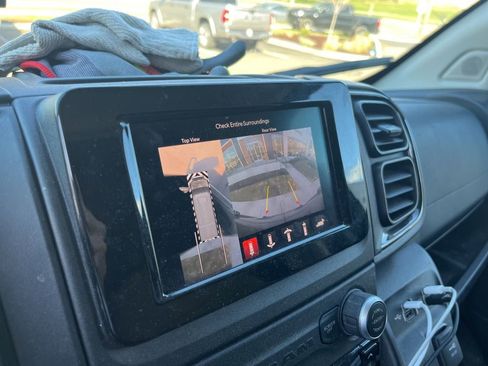 Used 2022 RAM ProMaster 2500 w/ Driver Convenience Group image 2