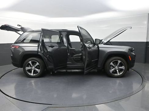 Used 2023 Jeep Grand Cherokee 4WD 4xe image 36