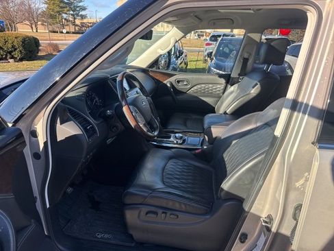 Used 2019 INFINITI QX80 Luxe w/ Proactive Package image 15