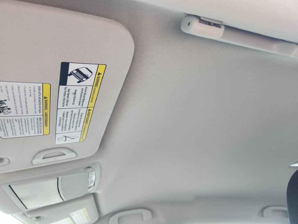 Used 2019 Nissan Rogue S AWD/4WD image 25