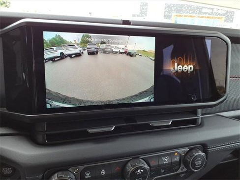 New 2025 Jeep Wrangler Unlimited Rubicon image 19