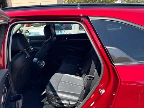 Certified 2023 Kia Sorento S w/ Panoramic Sunroof Package FWD image 7
