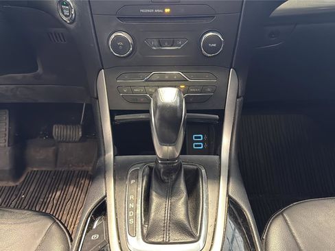 Used 2017 Ford Edge SEL w/ Equipment Group 201A AWD/4WD image 22