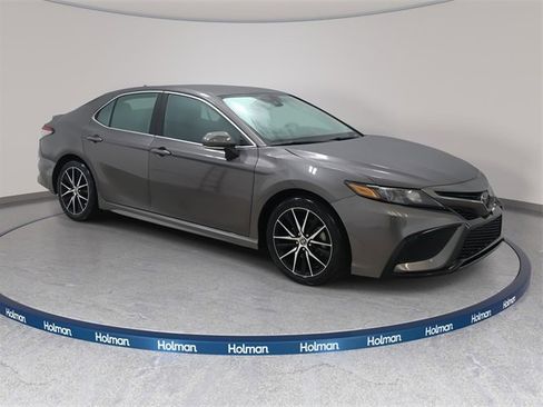 Certified 2024 Toyota Camry SE image 4