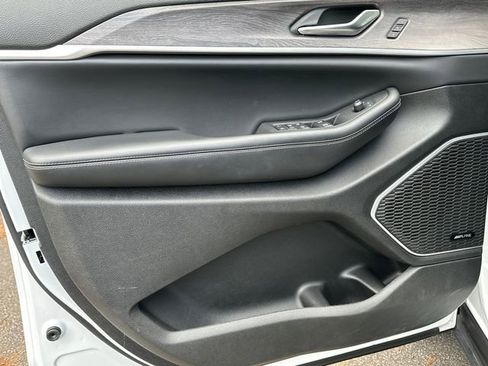 Used 2022 Jeep Grand Cherokee Limited 4xe image 10