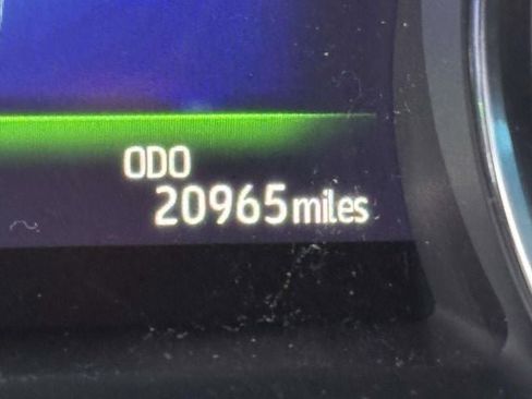 Used 2018 Toyota Camry XLE image 37