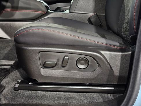 Used 2025 Chevrolet Colorado Z71 image 23