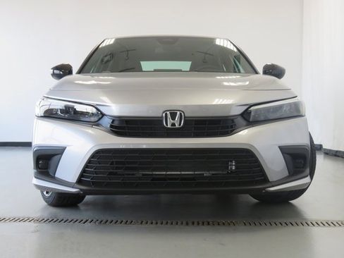 Used 2024 Honda Civic Sport image 2