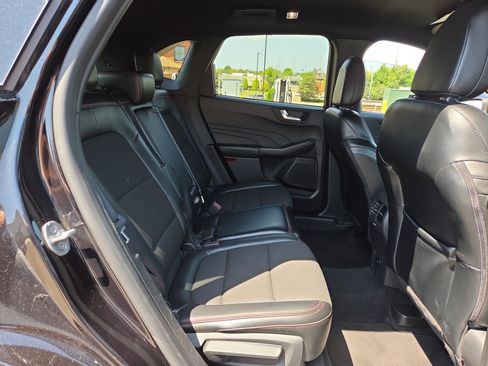 Used 2024 Ford Escape ST-Line AWD/4WD image 13