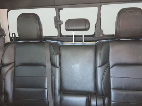 Used 2020 Jeep Gladiator Overland image 12