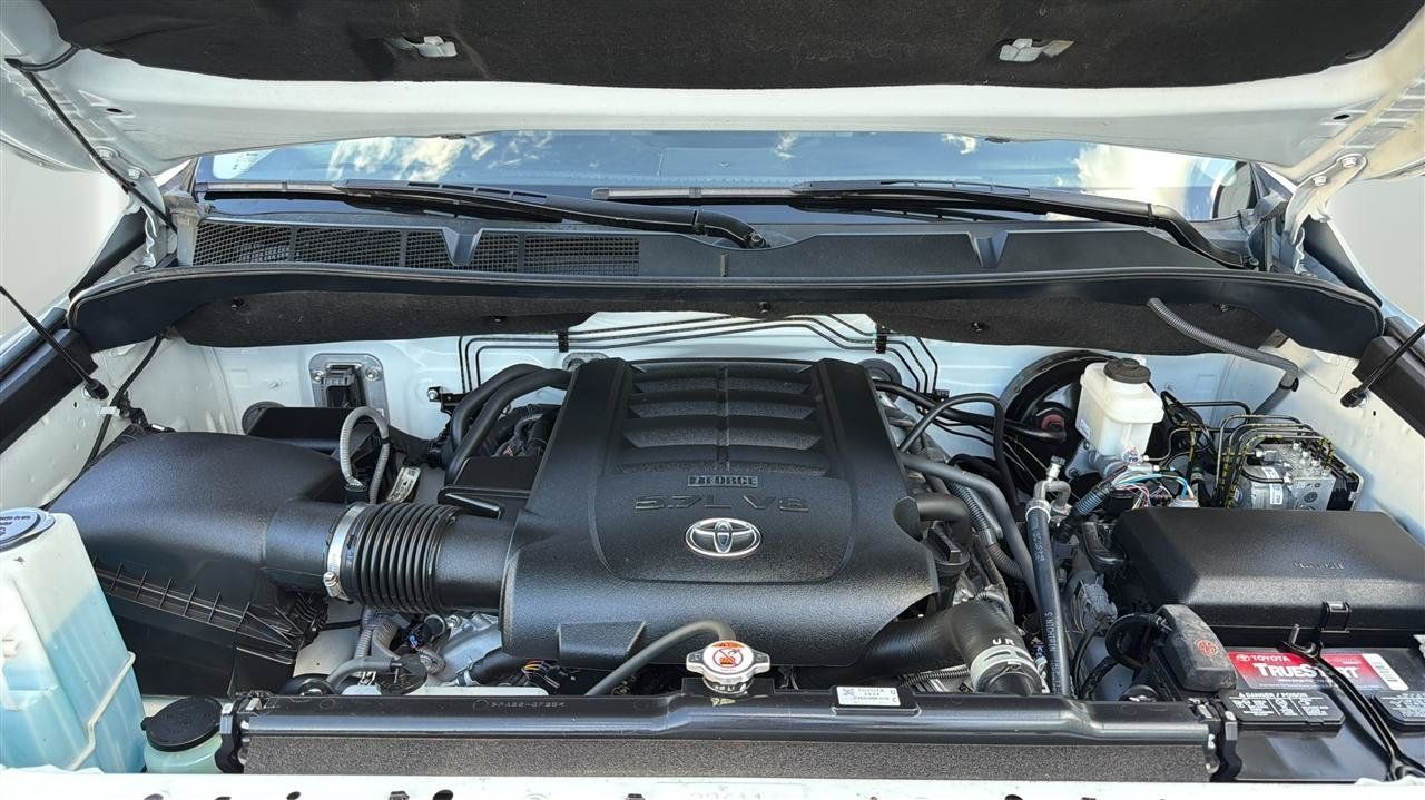 Used 2021 Toyota Tundra Limited w/ Limited Premium Package AWD/4WD image 33