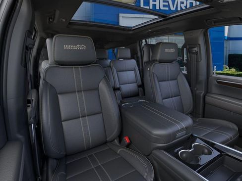 New 2026 Chevrolet Suburban High Country image 16
