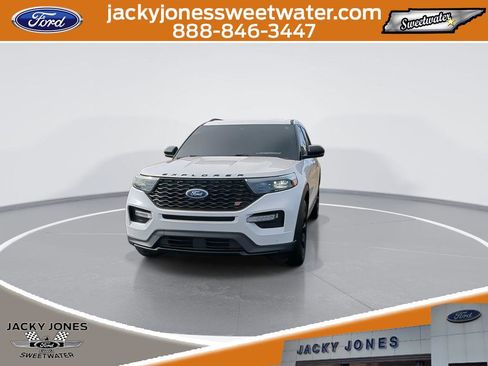 Certified 2020 Ford Explorer ST w/ ST Street Pack image 3