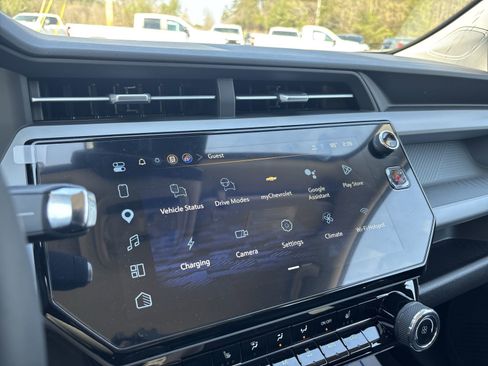 New 2027 Chevrolet Bolt LT w/ Comfort Package image 19