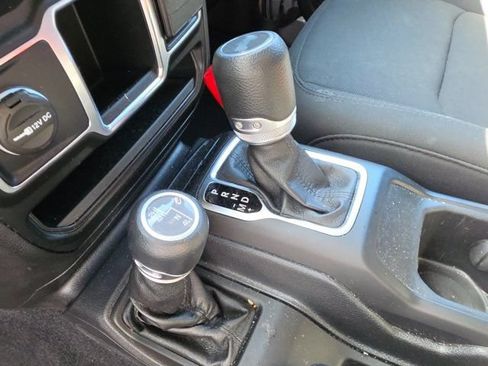 Used 2020 Jeep Wrangler Unlimited Sport AWD/4WD image 20