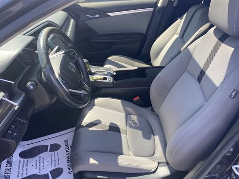 Used 2019 Honda Civic EX image 9