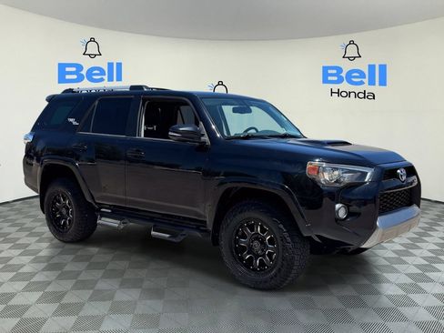 Used 2018 Toyota 4Runner TRD Off-Road Premium AWD/4WD image 6