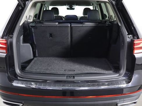 Used 2026 Volkswagen Atlas SE FWD image 16