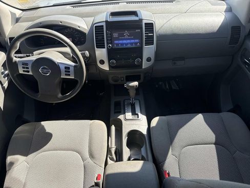 Certified 2019 Nissan Frontier SV image 15
