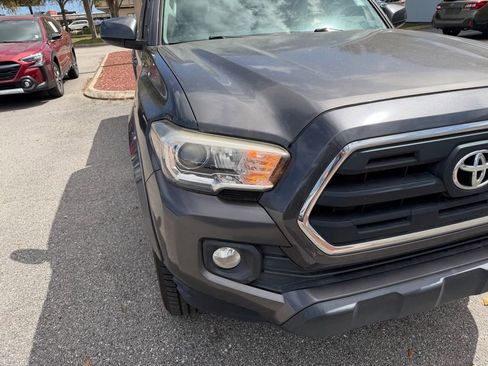 Used 2016 Toyota Tacoma SR5 w/ SR5 Appearance Package (SN) image 14