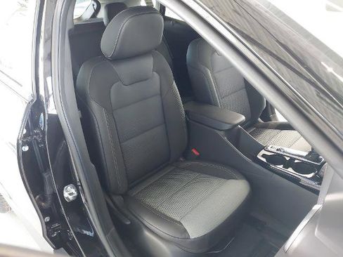 New 2026 Chevrolet Trax LT w/ Driver Confidence Package image 27