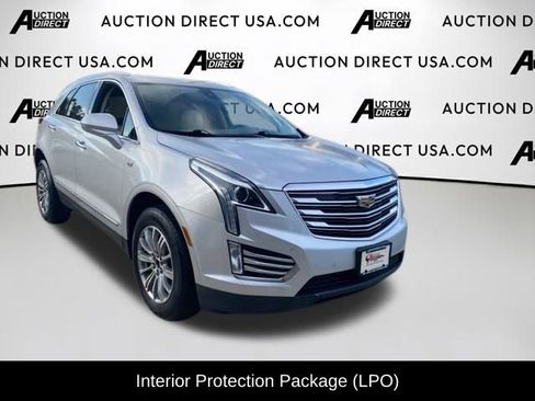 Used 2017 Cadillac XT5 Luxury w/ Driver Awareness Package image 3