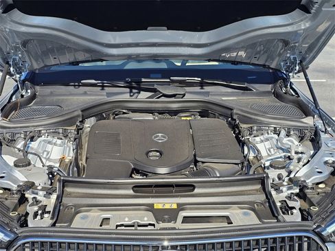 Used 2025 Mercedes-Benz GLC 300 image 26