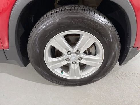 Used 2019 Chevrolet Trax LT image 17