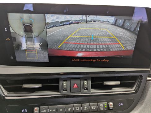 Used 2025 Lexus ES 350 Ultra Luxury FWD image 25