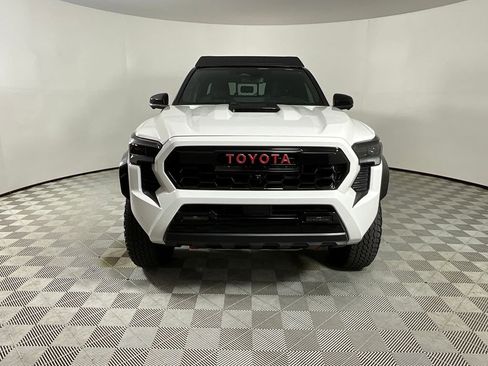 Used 2025 Toyota Tacoma TRD Pro AWD/4WD image 8