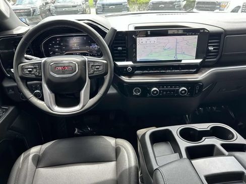 Used 2024 GMC Sierra 1500 SLT AWD/4WD image 11