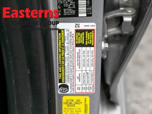Used 2021 Toyota Camry SE w/ Carpet Mat Package (TMS) FWD image 33