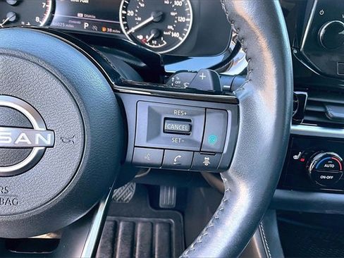 Used 2023 Nissan Pathfinder SL w/ Lighting Package (N92) image 20