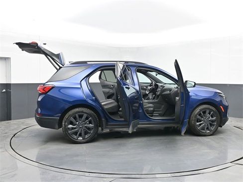 Used 2022 Chevrolet Equinox RS image 50