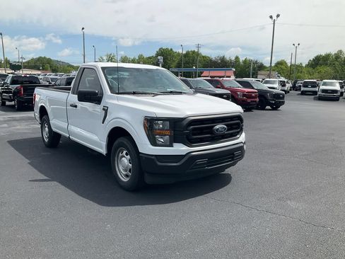 Certified 2023 Ford F150 XL RWD image 3