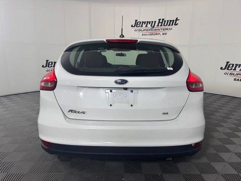 Used 2017 Ford Focus SE FWD image 8