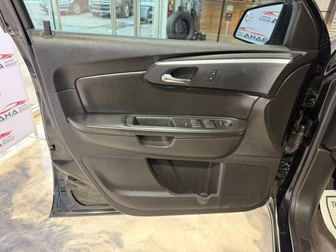 Used 2012 Chevrolet Traverse LT FWD image 29