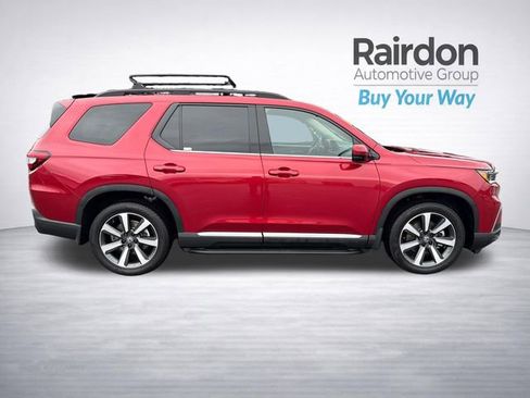 Used 2025 Honda Pilot Touring image 10