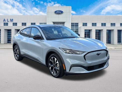 New 2026 Ford Mustang Mach-E Select w/ Comfort Package RWD image 4