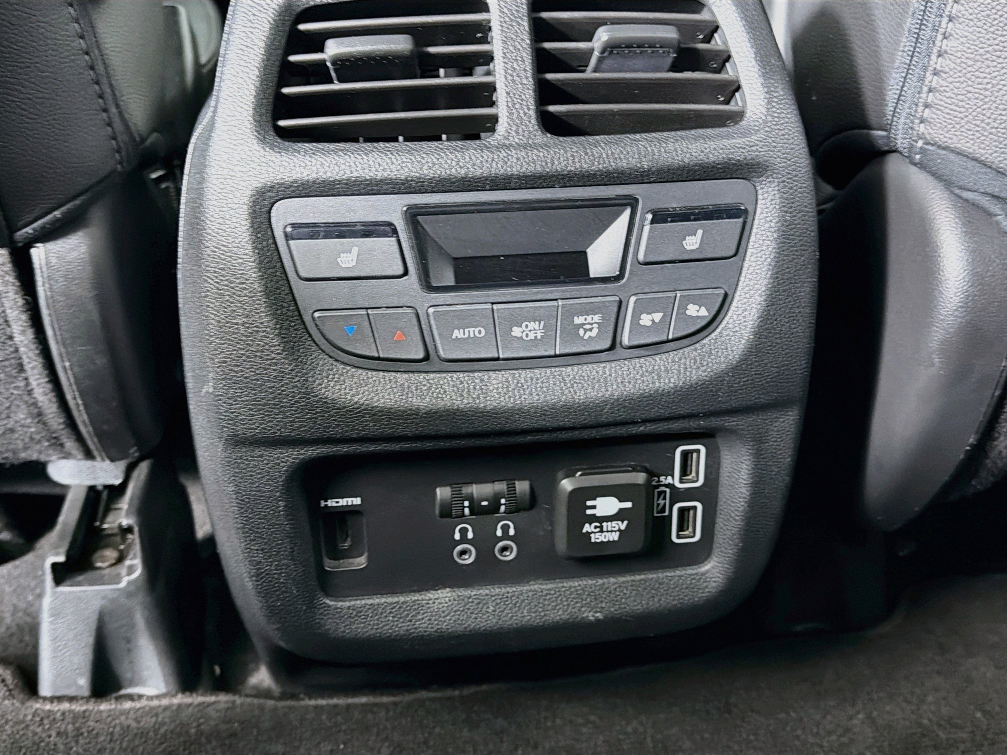 Used 2022 Honda Pilot Touring image 27