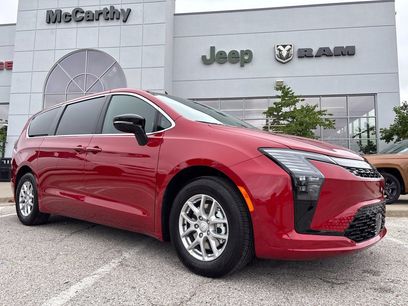 New 2027 Chrysler Pacifica Select