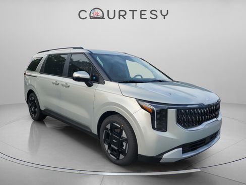 New 2026 Kia Carnival EX FWD image 4