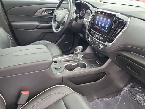 Certified 2022 Chevrolet Traverse Premier w/ Redline Edition image 19