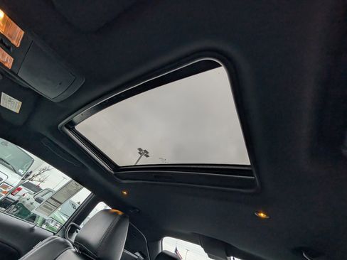 Used 2016 Dodge Challenger R/T Scat Pack image 31