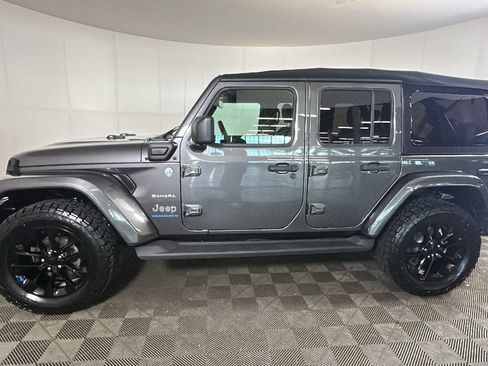 Used 2023 Jeep Wrangler Unlimited Sahara AWD/4WD image 7