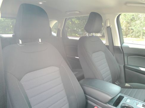 Used 2023 Ford Edge SE w/ Black Appearance Package AWD/4WD image 17