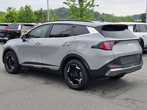 New 2026 Kia Sportage EX FWD image 5