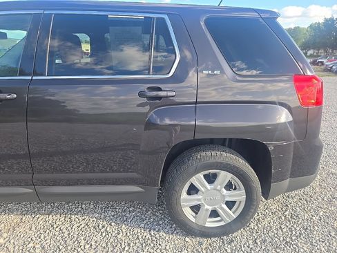 Used 2014 GMC Terrain SLE FWD image 14
